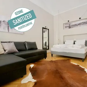 Standard By Hi5 - Steindl Street Appartement Boedapest